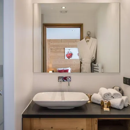 Familial 5* Avec Jacuzzi Et Sauna A - Fr-1-562-11 Chalet Courchevel